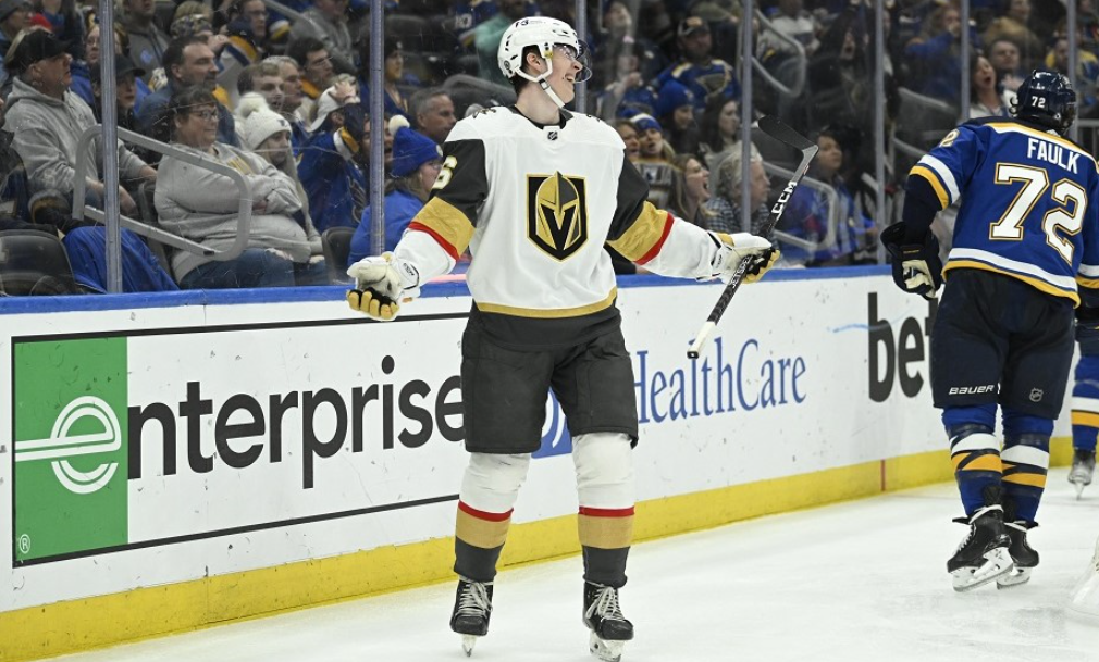 Дорофеев забил первый гол в НХЛ в составе "Голден Найтс"