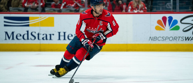Александр Овечкин побил рекорд Уэйна Гретцки по числу сезонов с 40+ шайбами в НХЛ