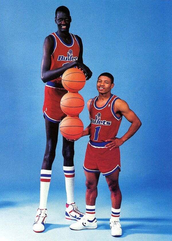 Самые высокие баскетболисты в мире | Мануте Бол